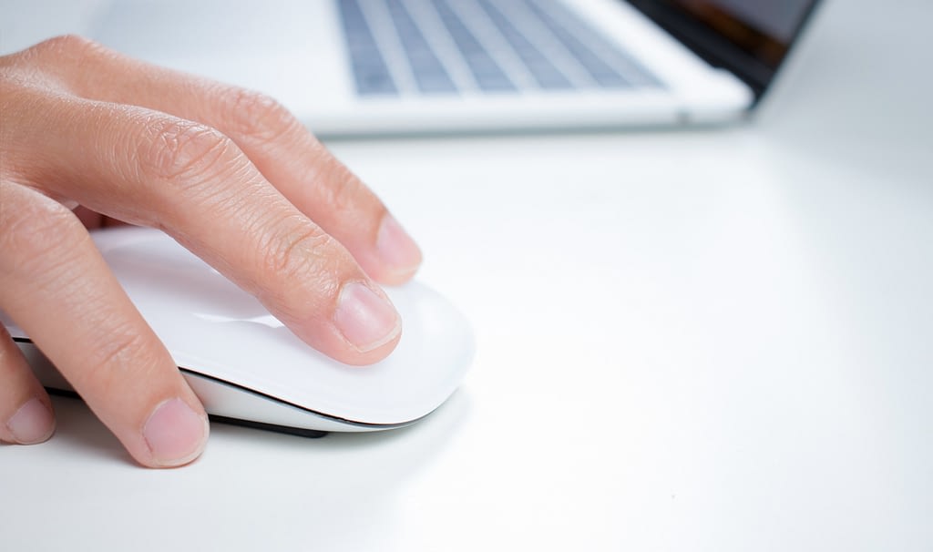 Hand mit Computermaus